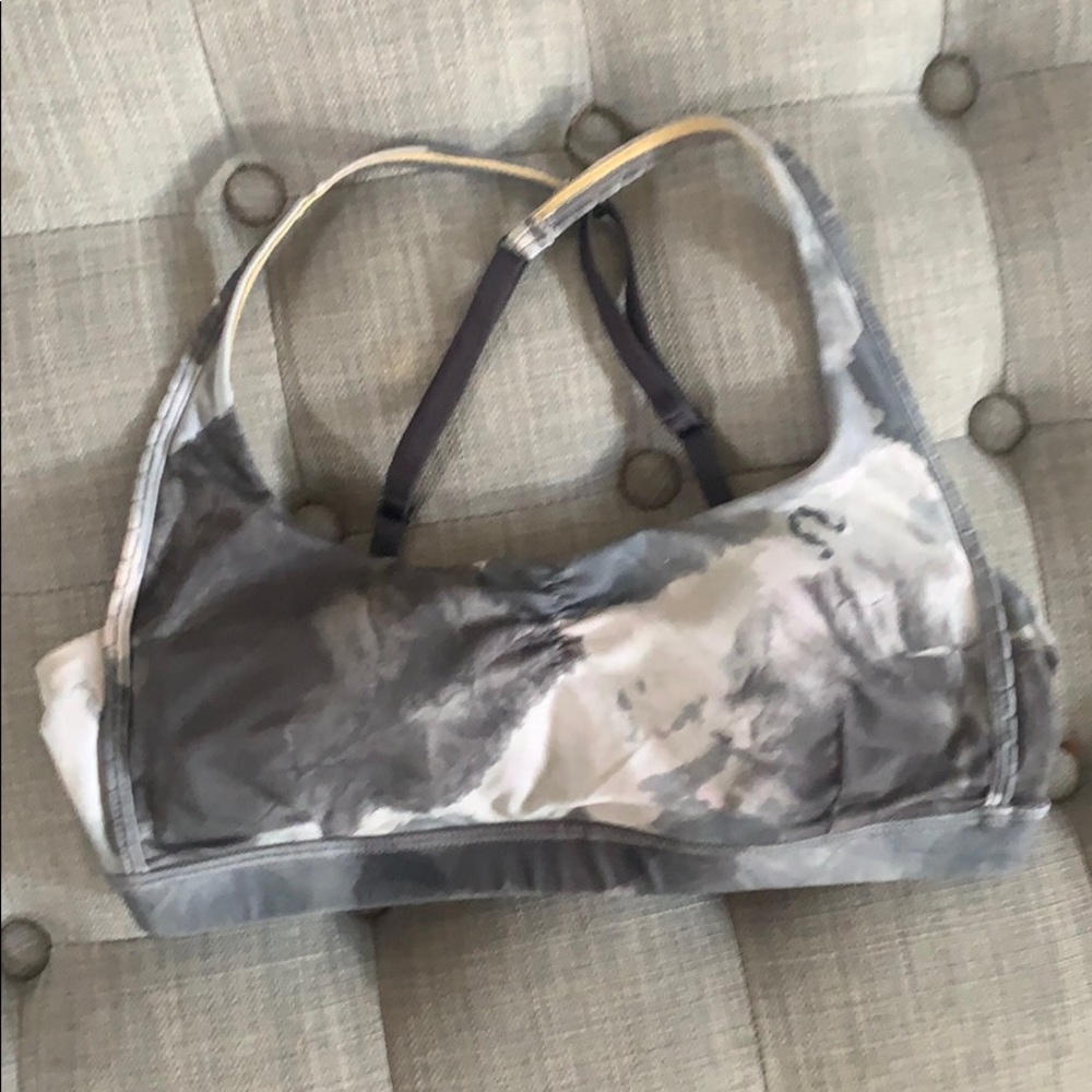 Lululemon sports bra. Size 6. Like new.